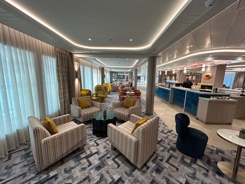 Arts Cafe op de Silver Nova van Silversea Cruises