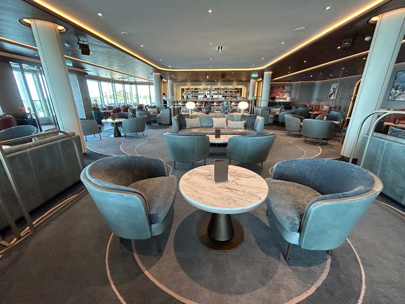 Panorama Lounge op de Silver Nova van Silversea Cruises