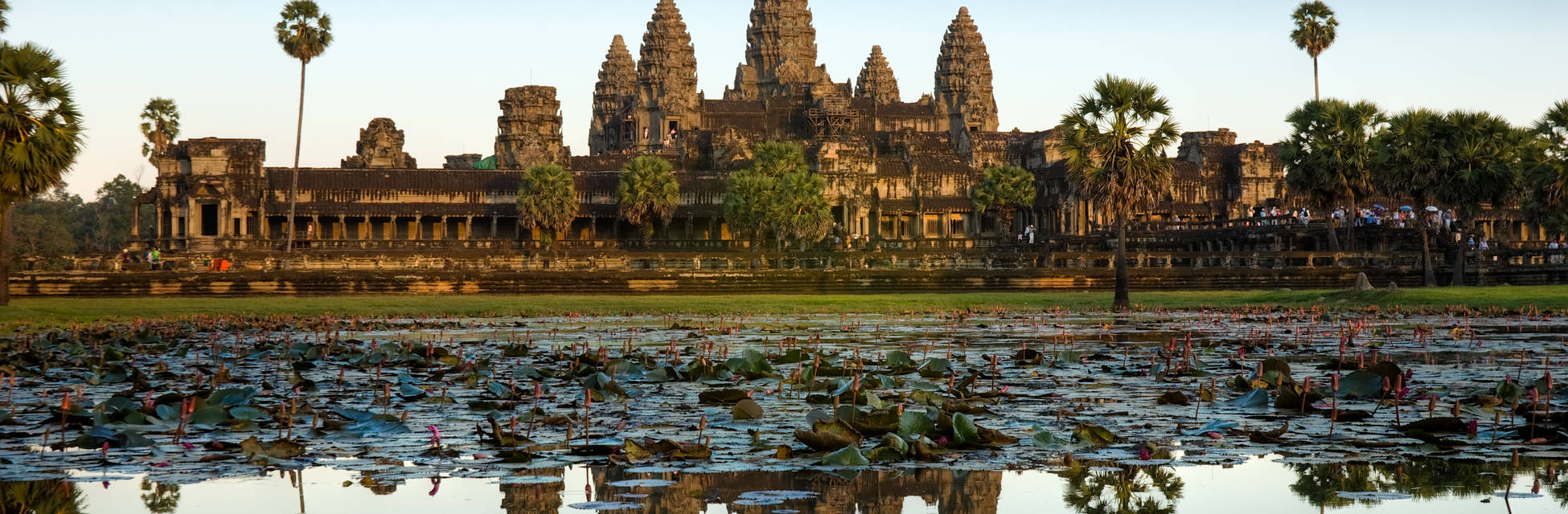 angkor-wat-tempel-water-fotolia_19295215_xl.jpg_4