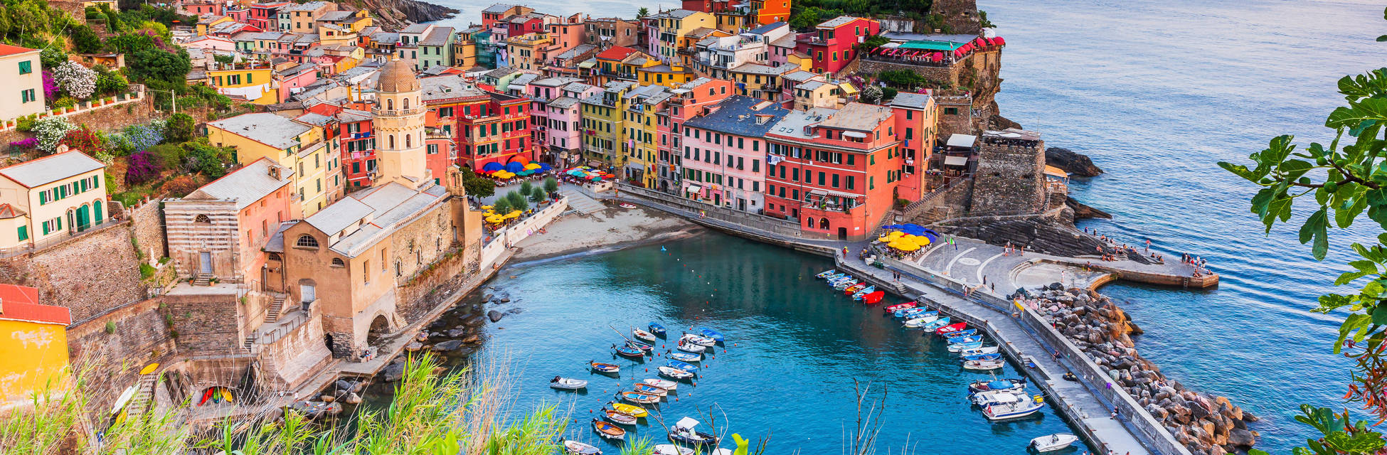 cinque-terre-vernazza-adobestock_312434155.jpg_6