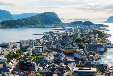 noorwegen-alesund-adobestock_170613457