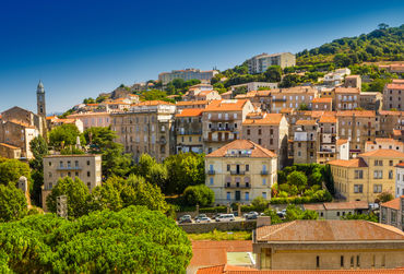 sartene-corsica-fotolia_124544303_xxl