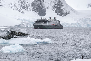 sboven-seabourn-ventura-antarctica-2-dsc5096-pano-sbo