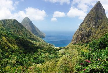 soufriere-les-pitons-fotolia_95291571_m