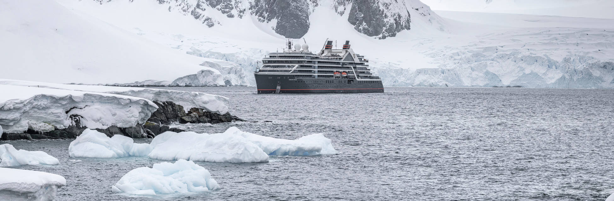 SBOVEN-Seabourn-Ventura-Antarctica-2-DSC5096-Pano-SBO.jpg