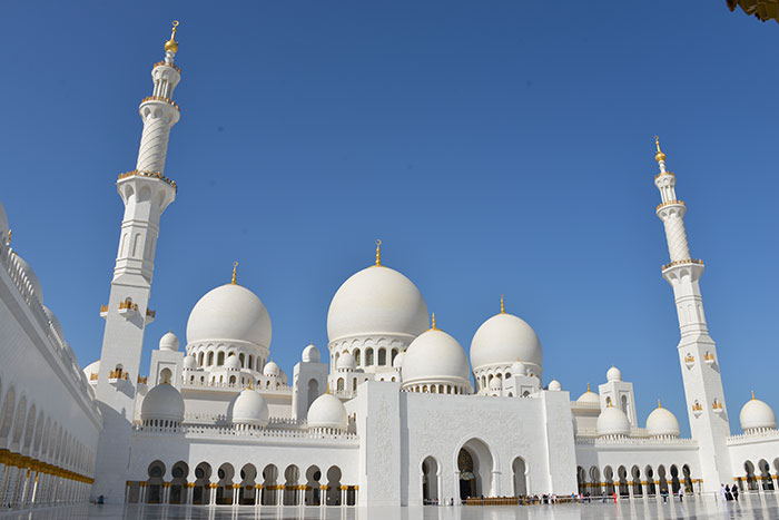 Een dag in Abu Dhabi: de Sjeik Zayed-moskee