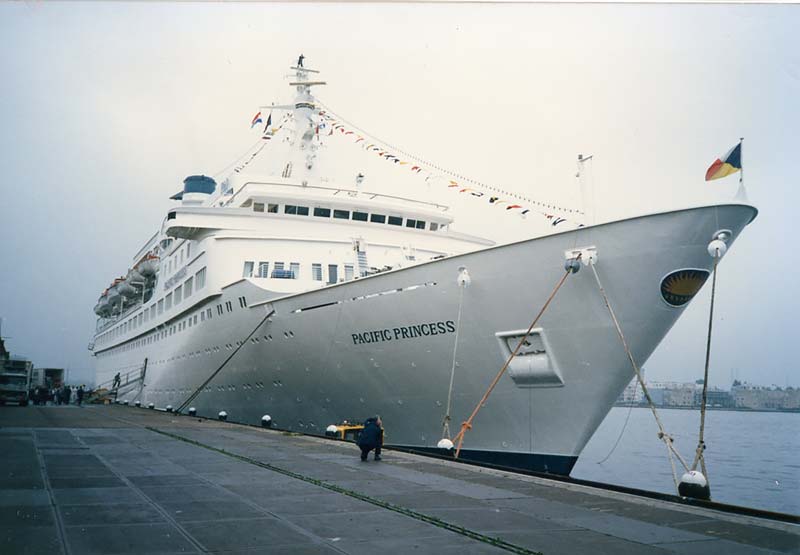 Foto's en verhalen uit de archieven van VCK Cruises